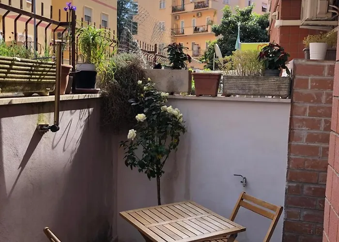 Luminoso Con Giardino Apartamento Roma