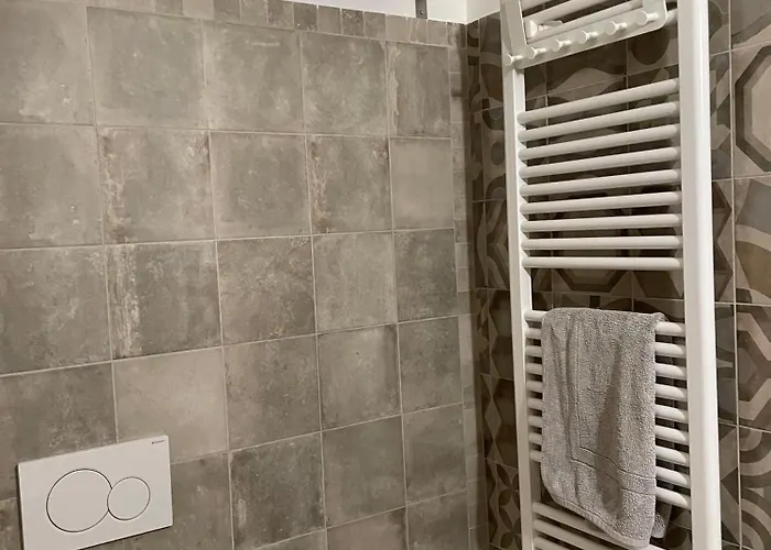 Apartamento Luminoso Con Giardino *